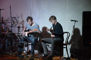 Duo_Leise_Dröhnung_Niklas Seidel - E-Bass und Steffen Ahrens - E-Gitarre